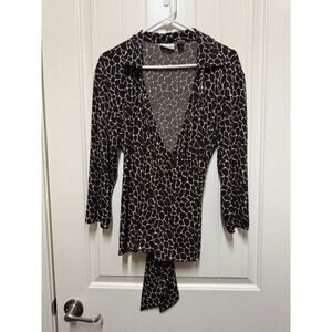 Chicos Wrap Brown Giraffe Print Tie Blouse Size 3